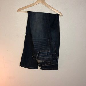 Women’s Slim straight sized 28/6 jeans